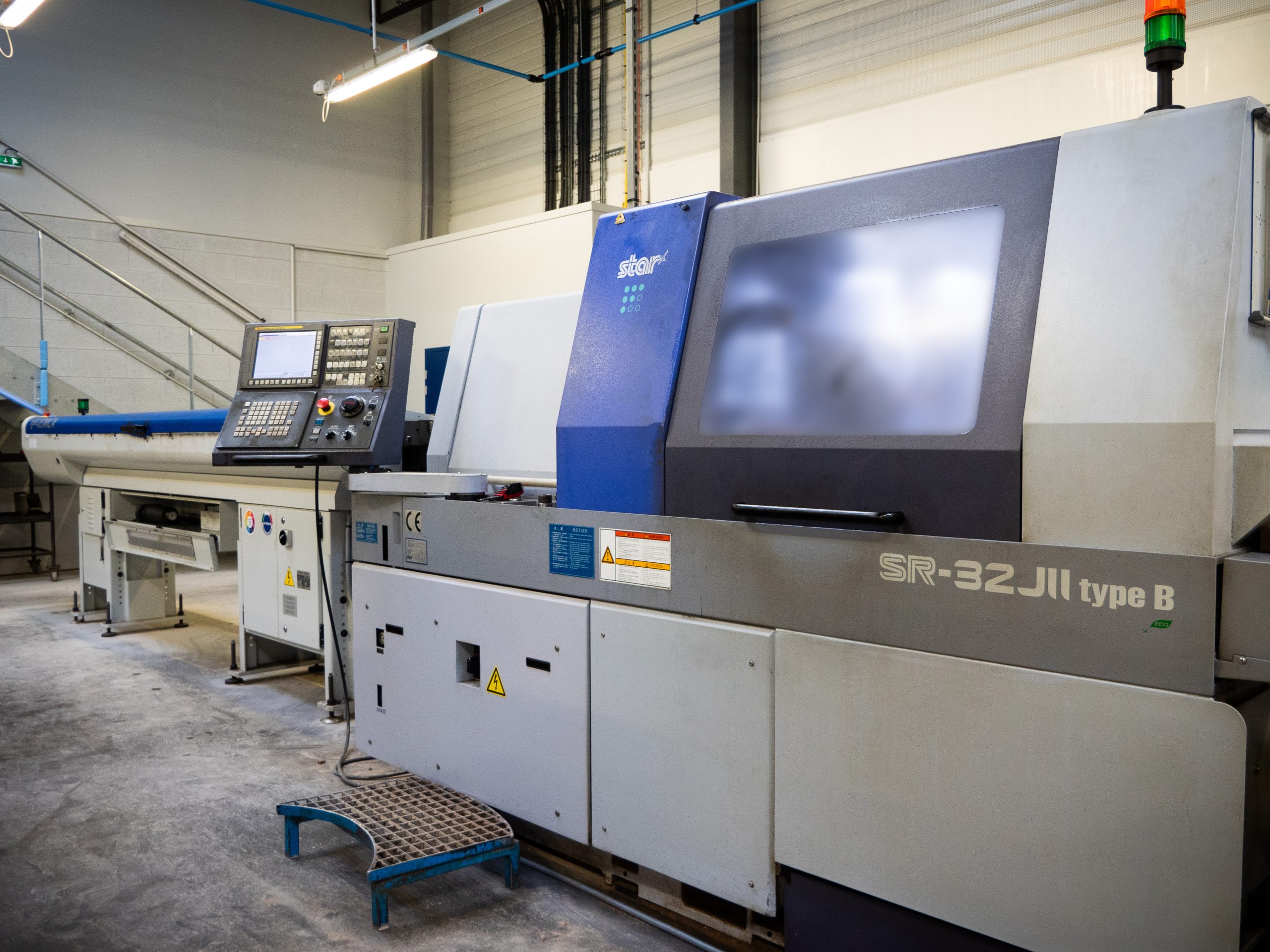 Machine de décolletage CNC Star SR-32JII type B – usinage de précision en série
